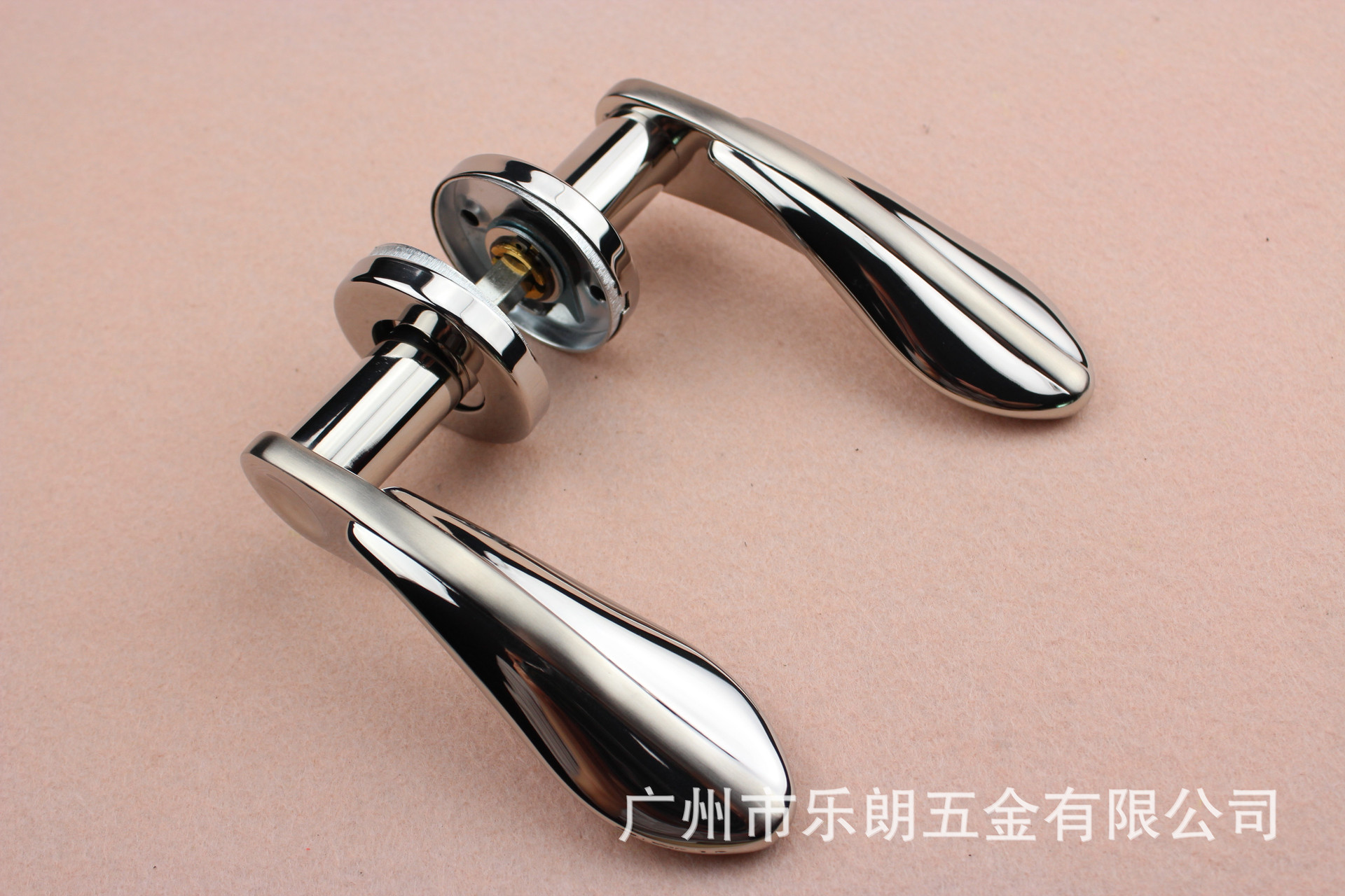 草莓视频软件污草莓视频官网下载地址RST-02 欧式门锁具不锈钢冲压把手