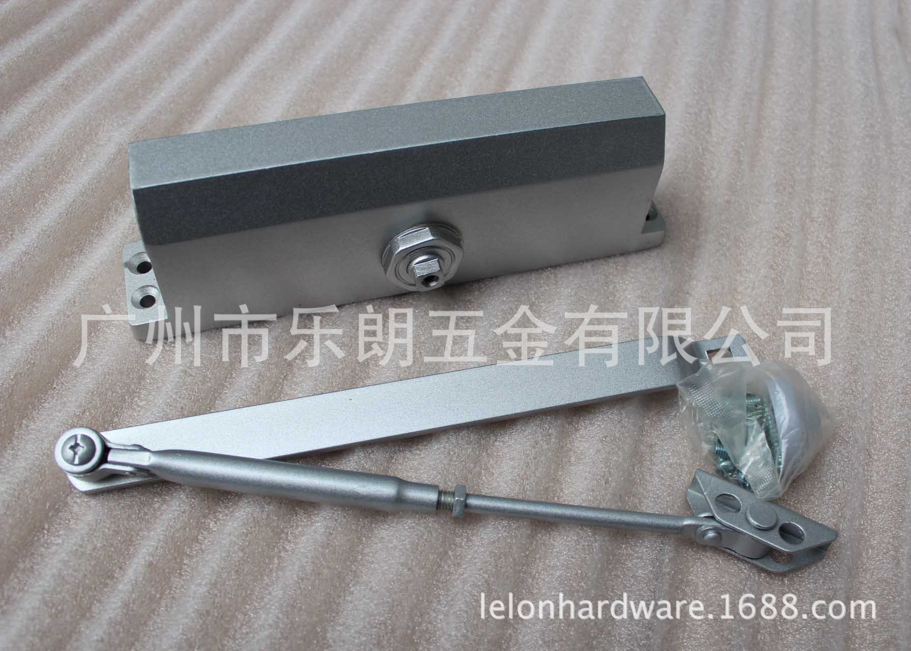 草莓视频软件污草莓视频官网下载地址RDC-05 重型方背闭门器