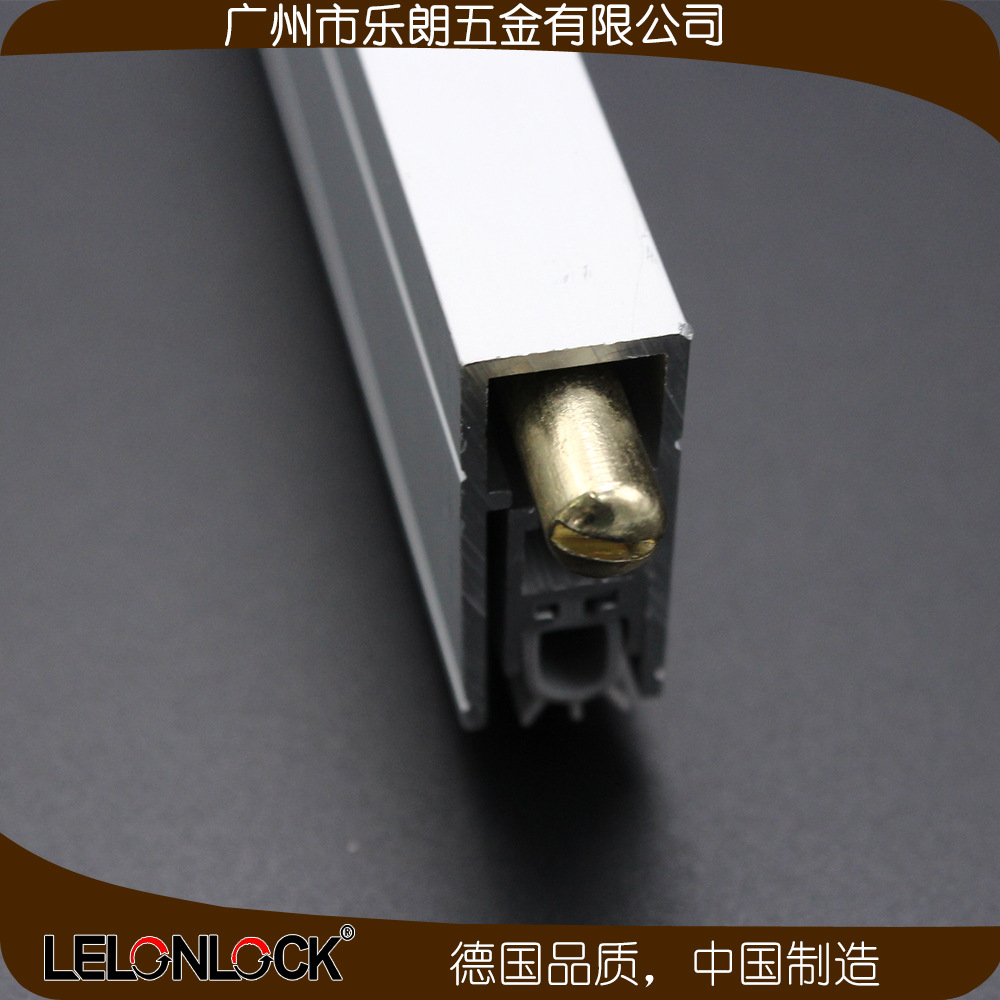 草莓视频软件污草莓视频官网下载地址门底防尘器